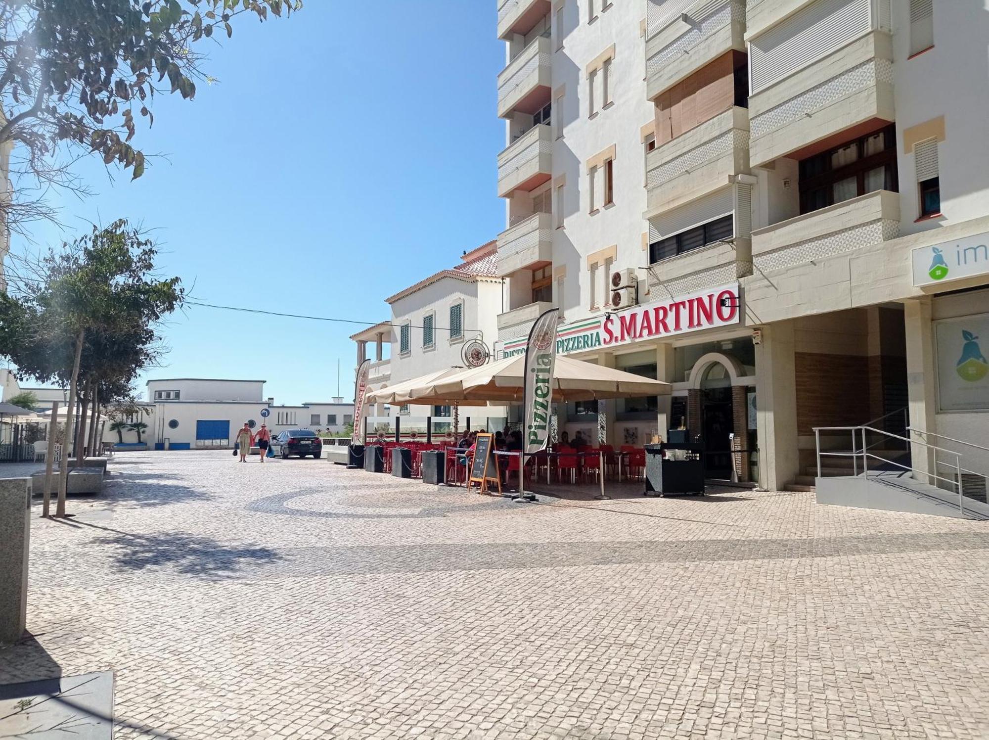 Casino Blu: 50M To Beach, In Town Center Armacao de Pera Exterior photo