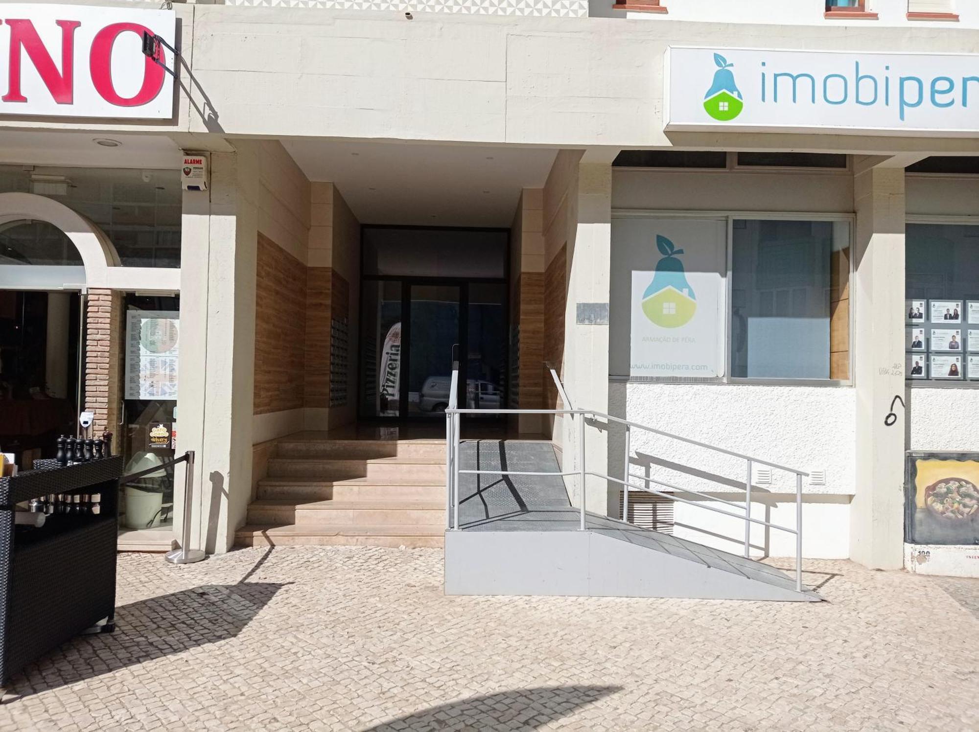 Casino Blu: 50M To Beach, In Town Center Armacao de Pera Exterior photo